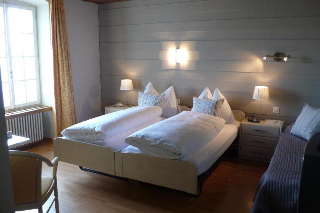 Schloss Bottstein Hotel ภายนอก รูปภาพ